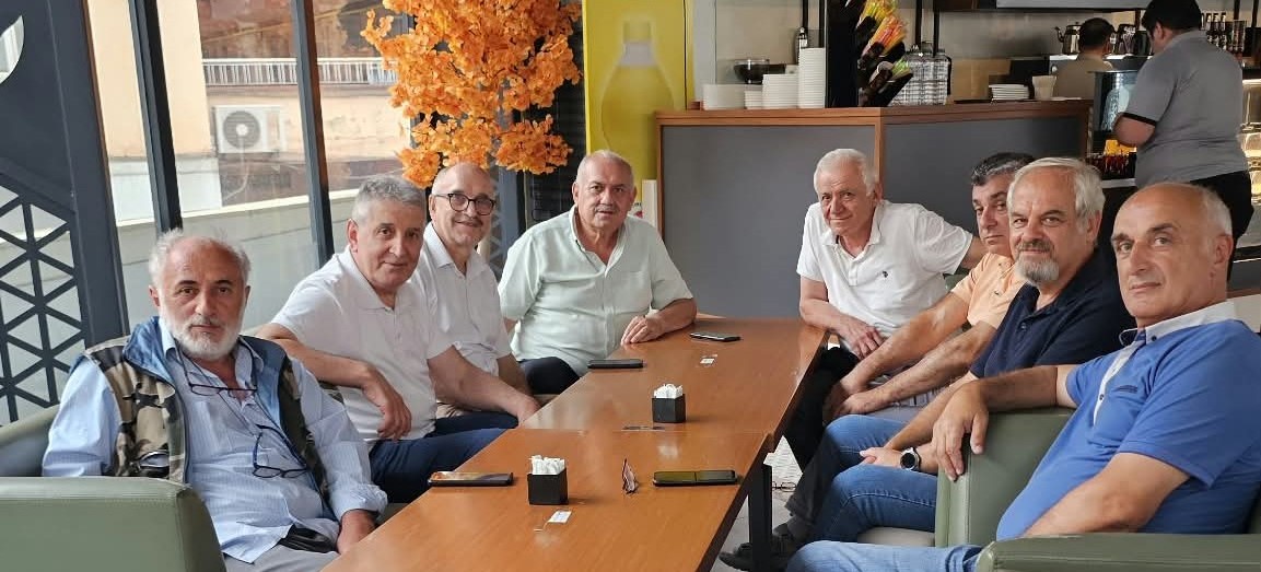 Öğrenciler 44 Yıl Sonra Buluştu