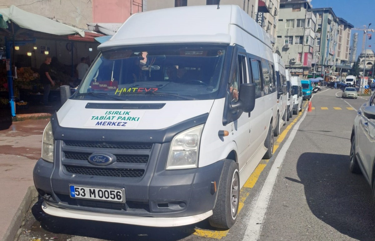 Rize’de dolmuş esnafından yeni hat ve plaka uygulamalarına tepki