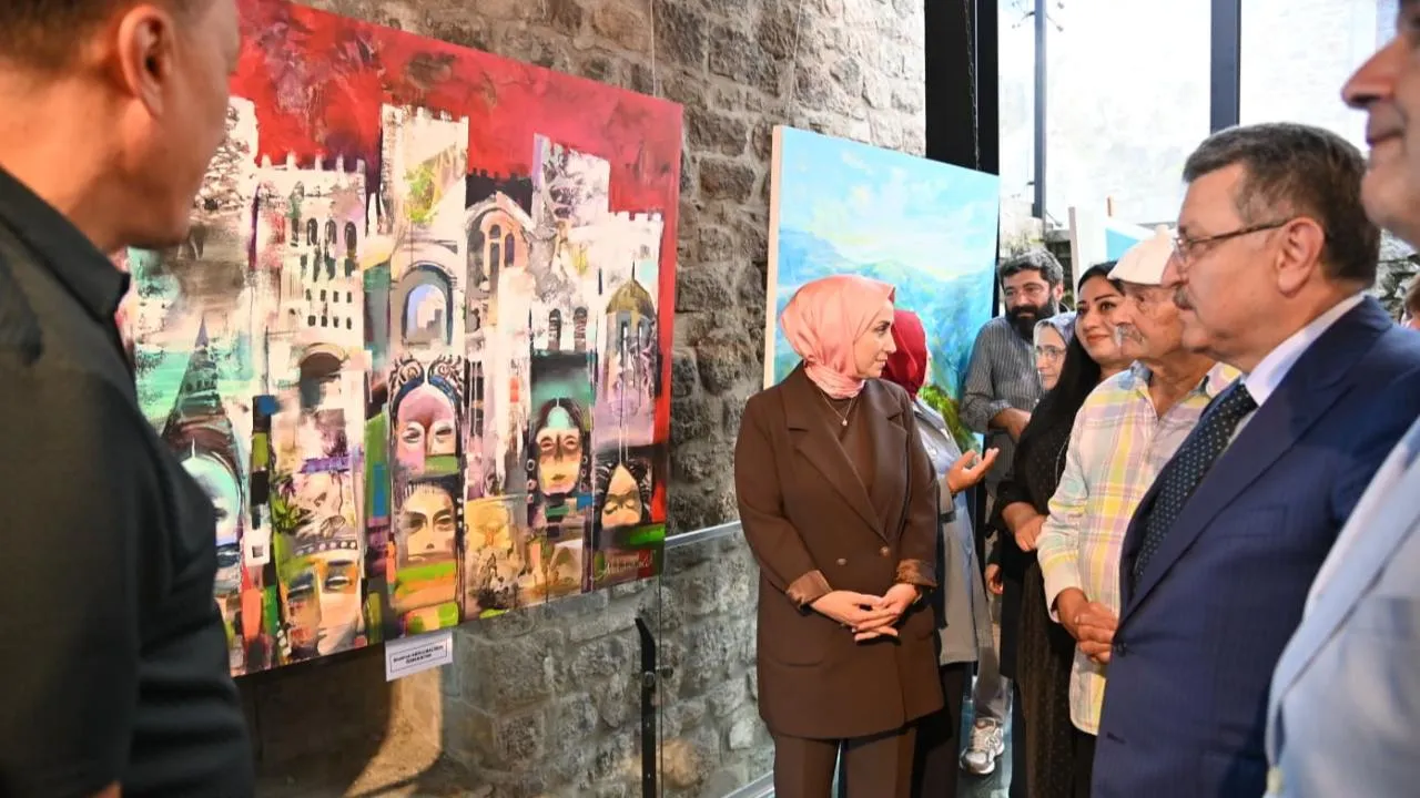 SANAT ŞÖLENİNDE ESERLER GÖRÜCÜYE ÇIKTI